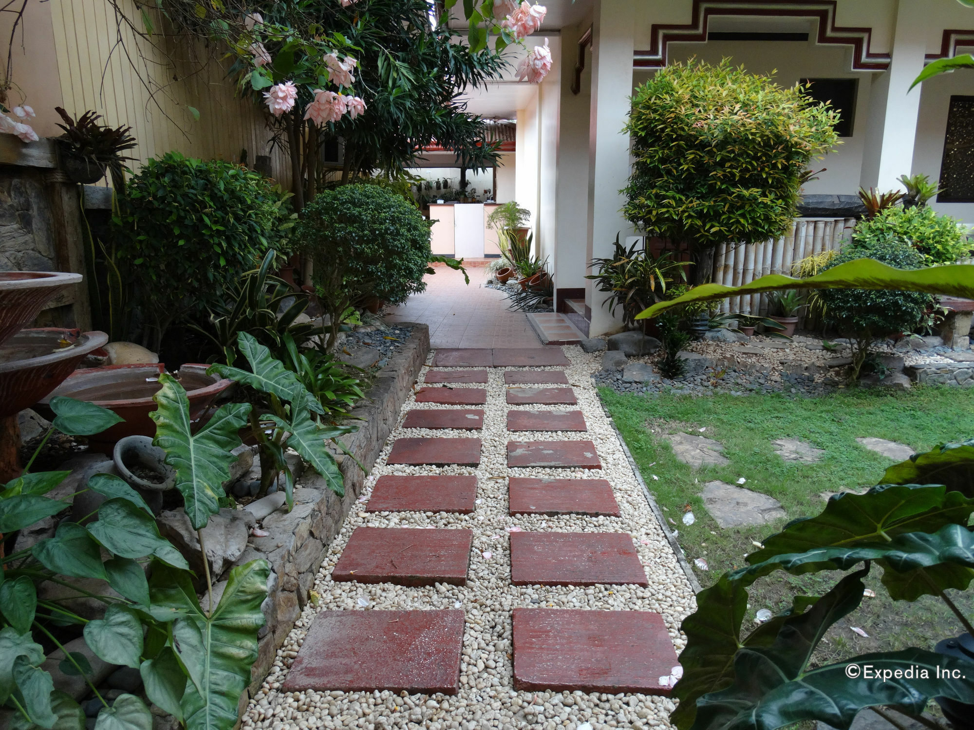 プエルト・プリンセサ イザベル マンション Bed & Breakfast エクステリア 写真